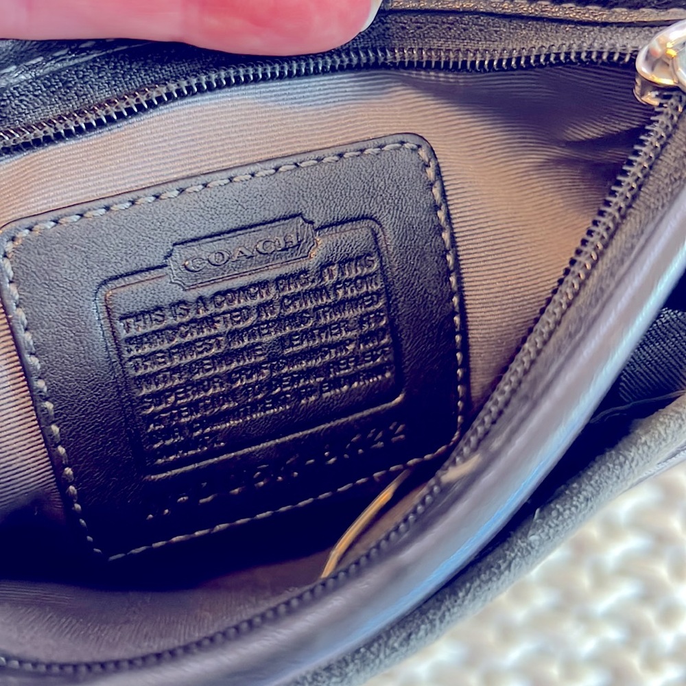 Coach Signature Crossbody - Picture 6 of 9